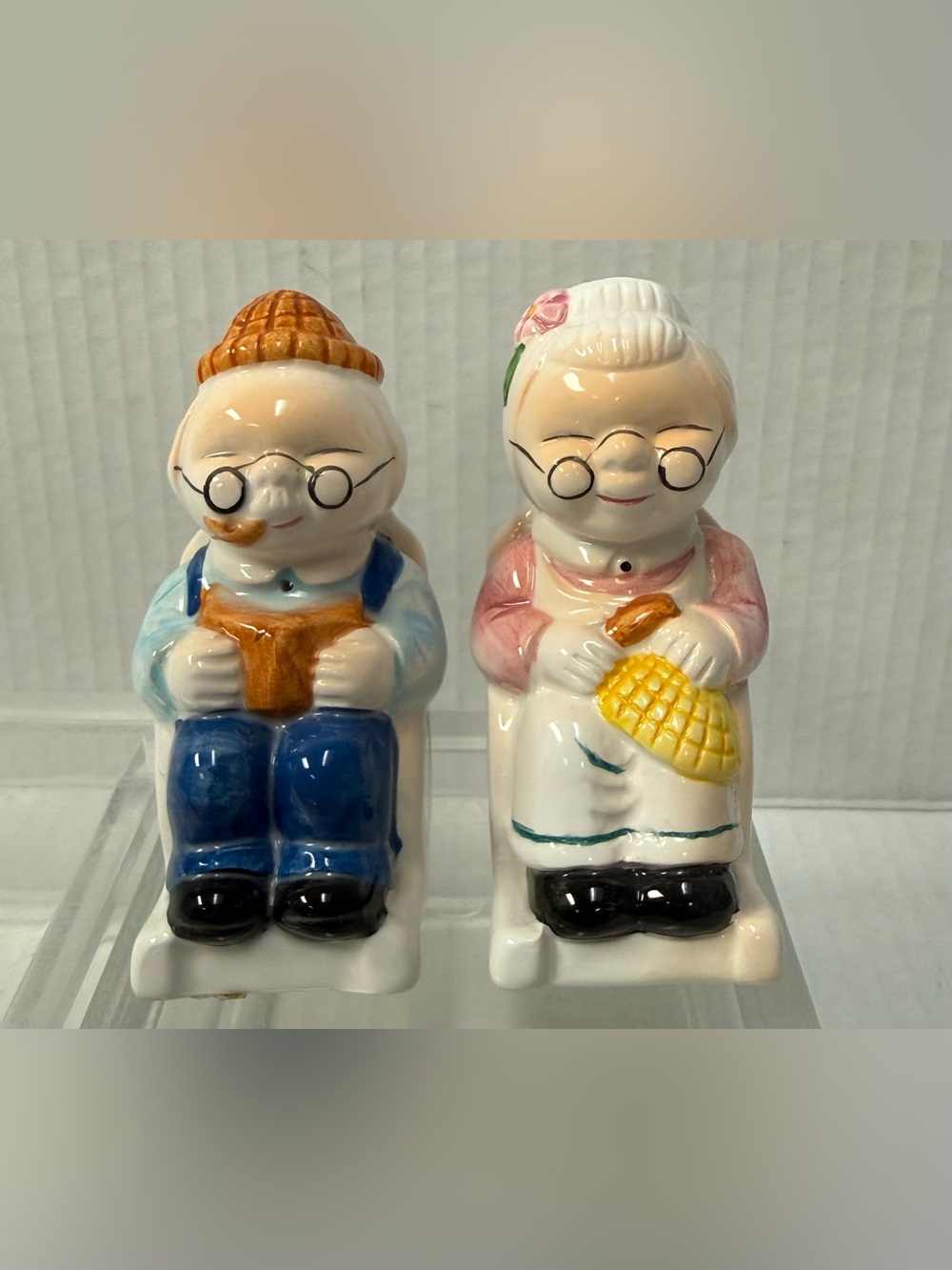 Vintage Giftcraft Grandma & Grandpa Rocking Chair Salt & Pepper Shakers Set